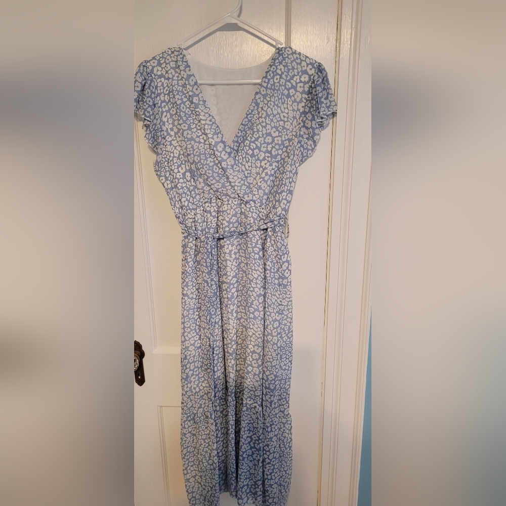 NWOT NEW Aovenlia Light Blue Wrap Ruffle Dress, Sz L